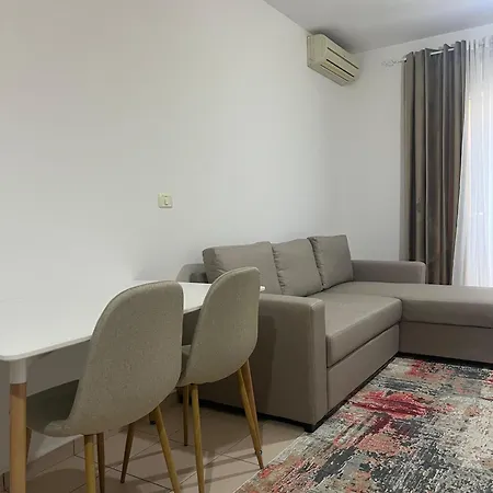 Fia 2 Apartment